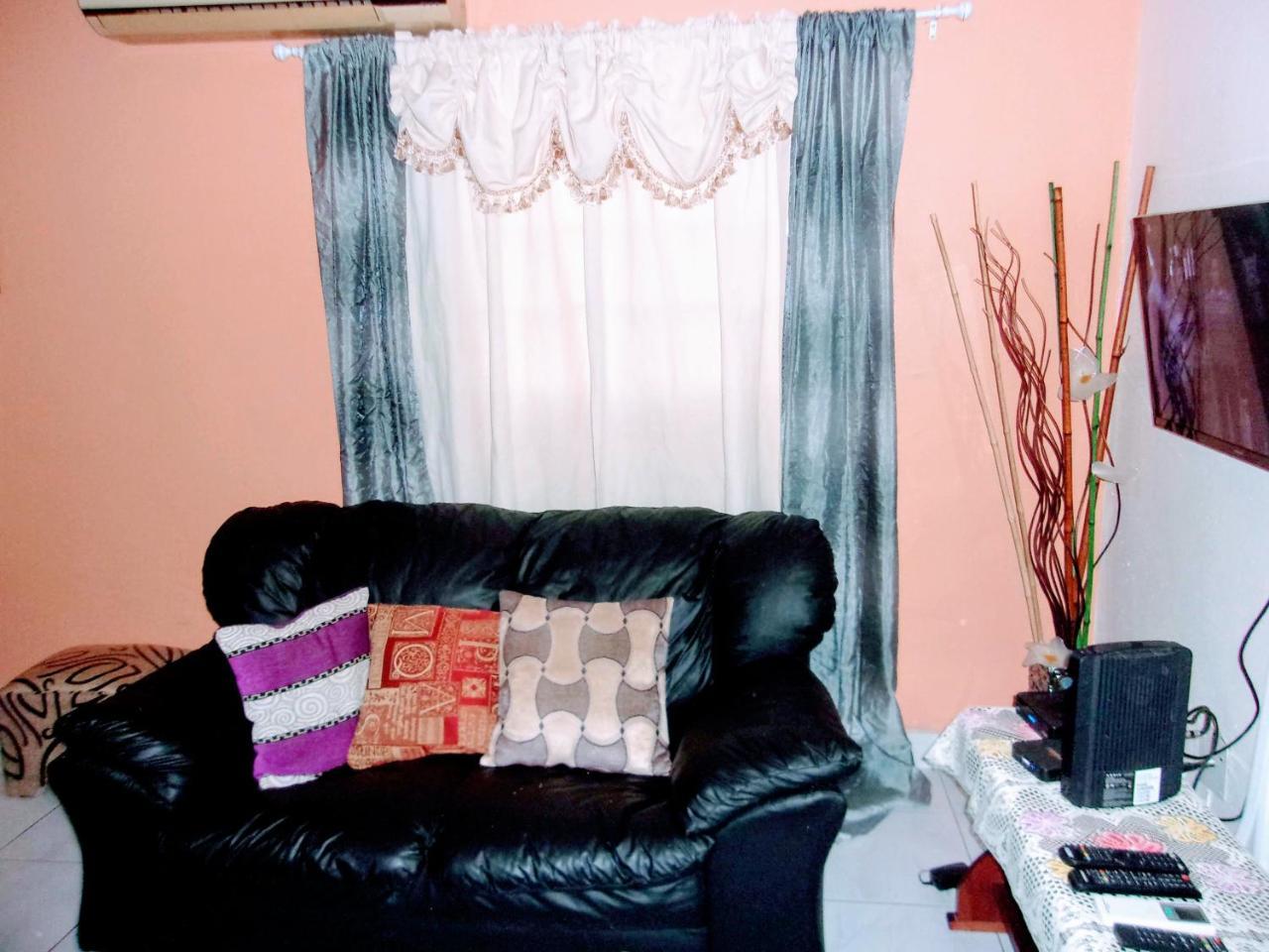 Central Oaklands Kingston Apt Luaran gambar