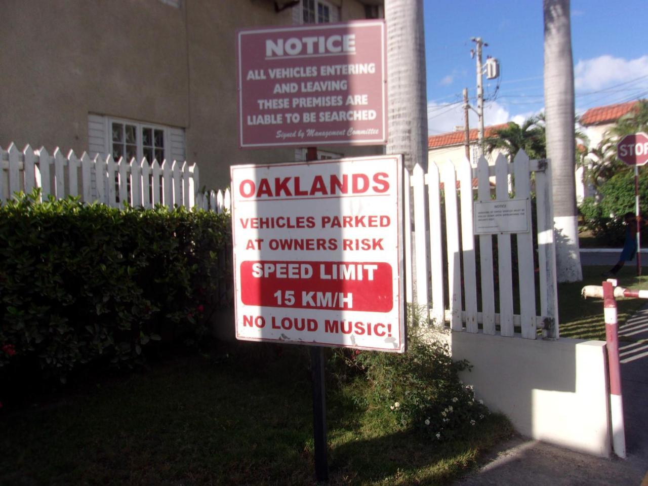 Central Oaklands Kingston Apt Luaran gambar